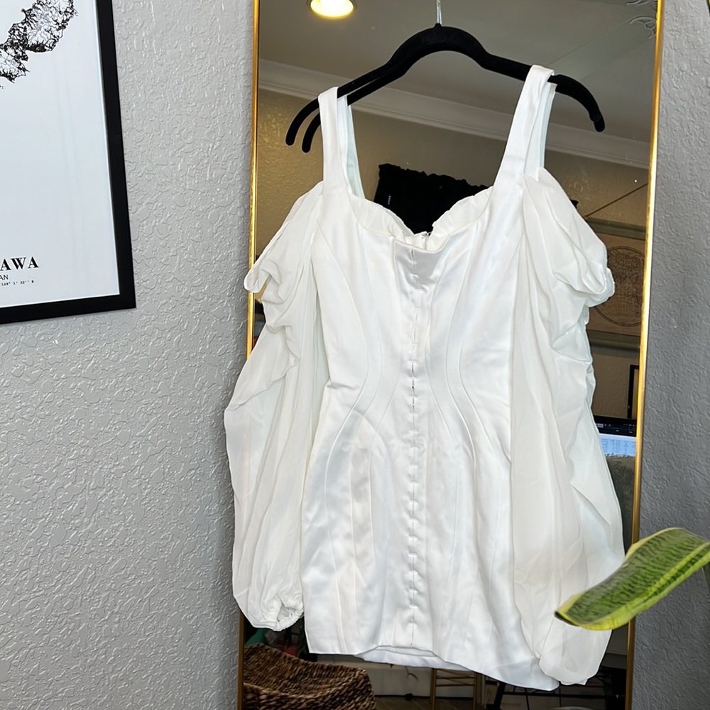House of CB ‘Eva’ White Corset Puff Sleeve dress NWOT - Picture 8 of 13